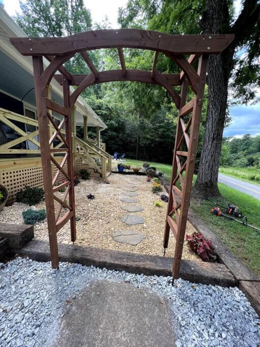 Riverside Relaxer W/Hot Tub+Fire Pit +Wifi & View Franklin Zewnętrze zdjęcie