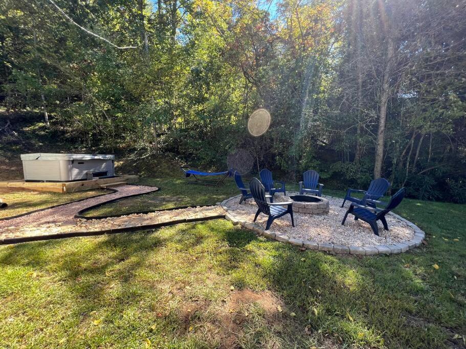 Riverside Relaxer W/Hot Tub+Fire Pit +Wifi & View Franklin Zewnętrze zdjęcie